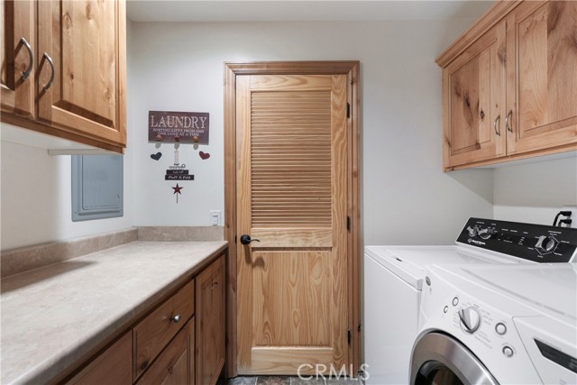 781 Brentwood Drive, Lake Arrowhead CA: https://media.crmls.org/medias/08b0b058-28ff-4f43-adee-b6fe899ab86e.jpg