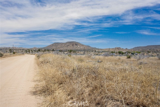 Detail Gallery Image 1 of 16 For 3200 Bush Ave, Pioneertown,  CA 92268 - – Beds | – Baths