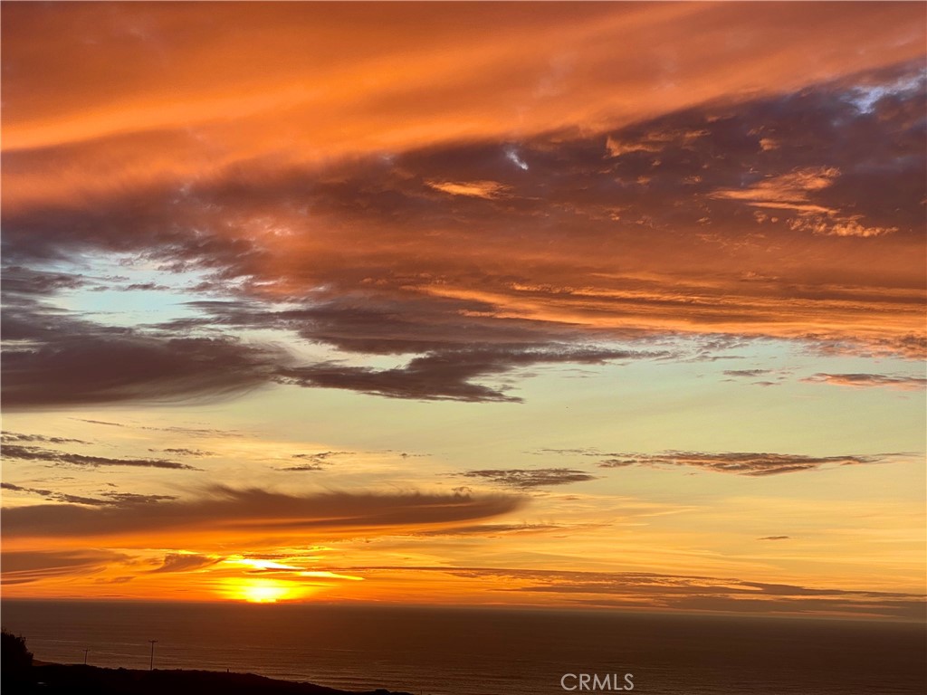 https://media.crmls.org/medias/08b34e3b-3b93-48a9-a5b8-1e0a4eda95e1.jpg?preset=X-Large