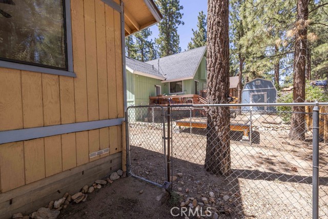 1178 Pine Ridge Lane, Big Bear City CA: https://media.crmls.org/medias/08b43c55-8f35-412f-a1dd-bc2840ad5ec0.jpg
