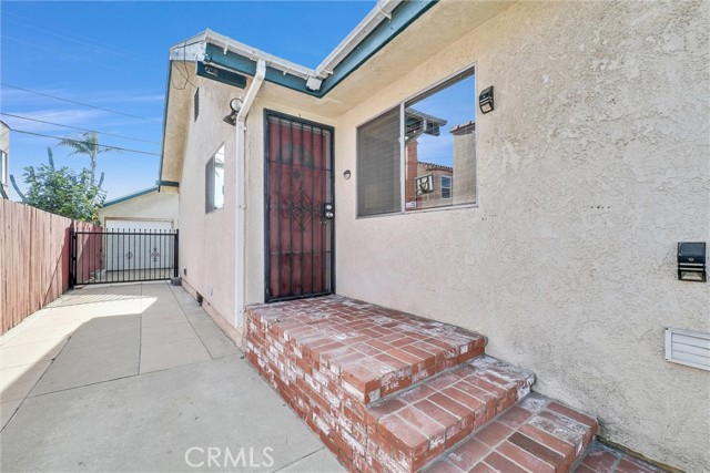 Detail Gallery Image 10 of 23 For 2842 Walnut St, Huntington Park,  CA 90255 - 4 Beds | 2 Baths