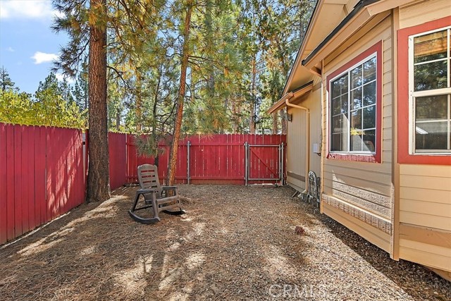 Detail Gallery Image 26 of 29 For 401 E Angeles Bld, Big Bear City,  CA 92314 - 3 Beds | 2 Baths