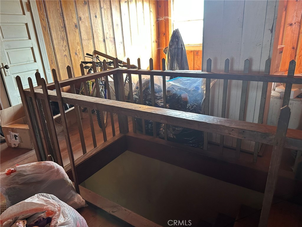 https://media.crmls.org/medias/08b52532-bace-4fef-8b1c-73aa28c756af.jpg?preset=X-Large