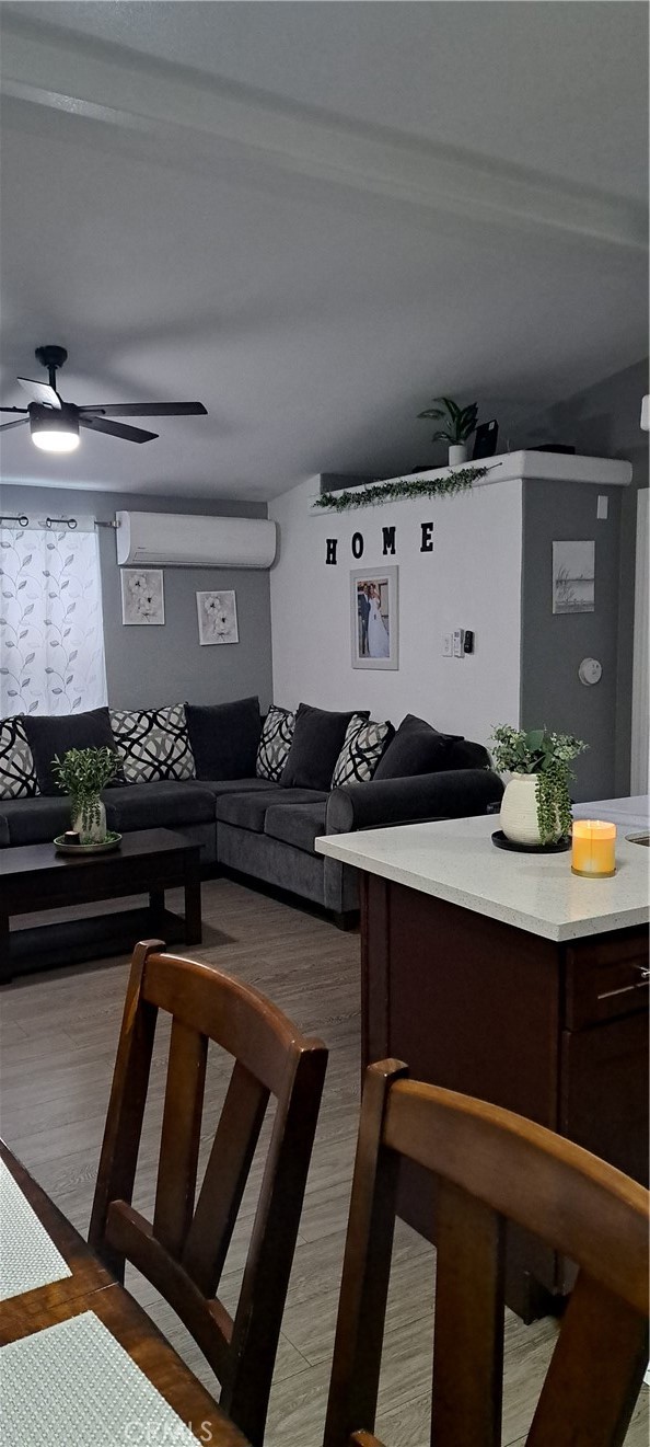Detail Gallery Image 6 of 35 For 16600 Orange Ave #23,  Paramount,  CA 90723 - 3 Beds | 2 Baths