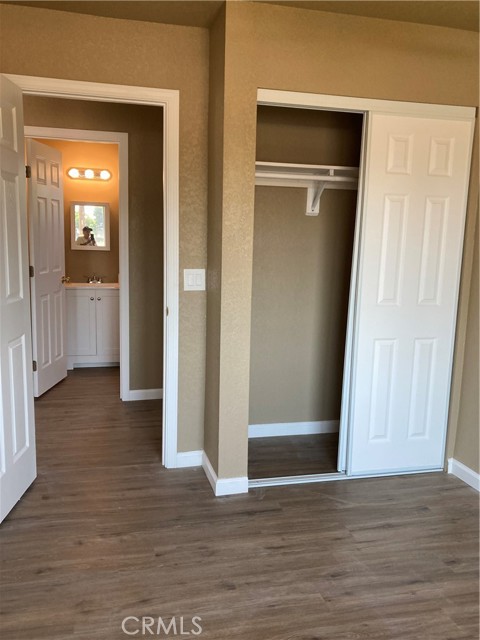 Detail Gallery Image 5 of 14 For 209 S Magnolia Ave, Farmersville,  CA 93223 - 2 Beds | 2 Baths