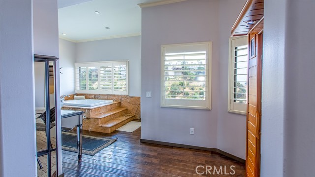 Detail Gallery Image 15 of 64 For 6438 Georgius Way, Los Angeles,  CA 90068 - 4 Beds | 4 Baths