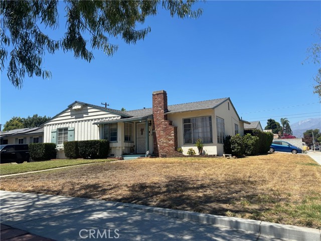 904 W E Street, Ontario CA: https://media.crmls.org/medias/08b71262-f269-4493-bb62-f8d917e9332f.jpg