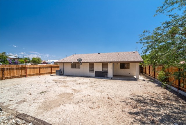 66320 Avenida Barona, Desert Hot Springs CA: https://media.crmls.org/medias/08b740cf-c52e-4f08-aac2-99be88d2dd0a.jpg