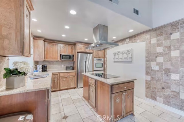 Detail Gallery Image 7 of 30 For 3436 W Sierra Avenue, Fresno,  CA 93711 - 4 Beds | 2 Baths