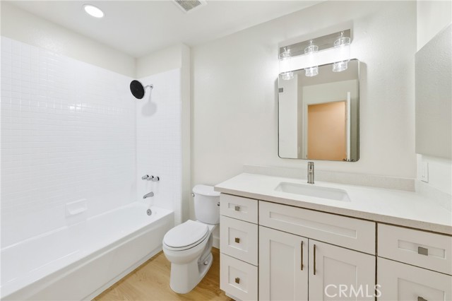 Detail Gallery Image 14 of 22 For 78 Magellan Aisle, Irvine,  CA 92620 - 3 Beds | 2 Baths