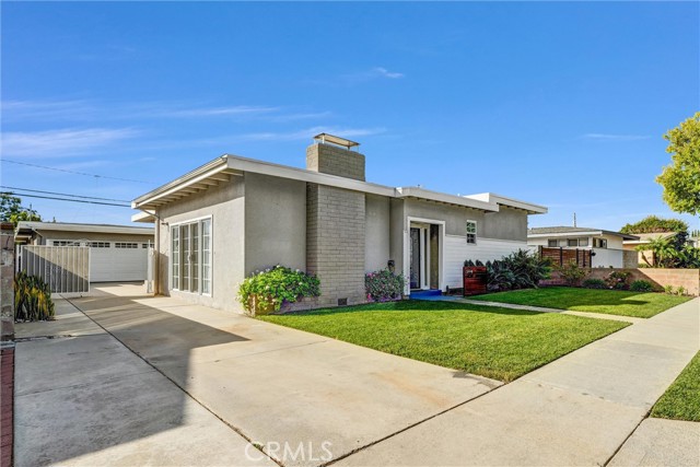 Detail Gallery Image 2 of 36 For 5224 E Flagstone St, Long Beach,  CA 90808 - 4 Beds | 3 Baths