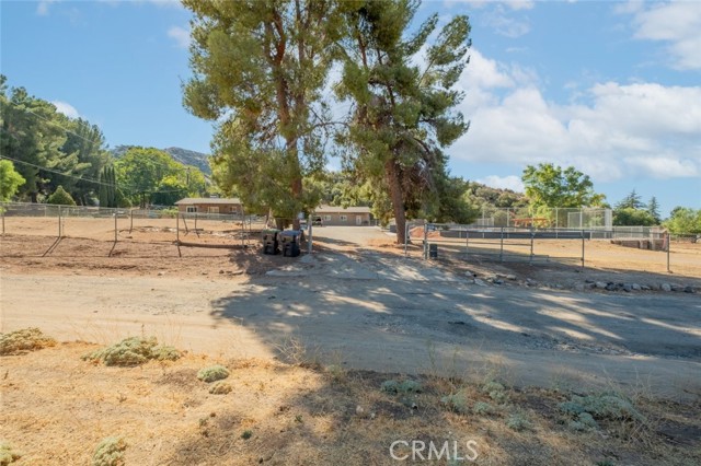 18414 Texas Canyon Road, Saugus CA: https://media.crmls.org/medias/08b8211c-a46e-4855-a17f-1ffc552a7464.jpg