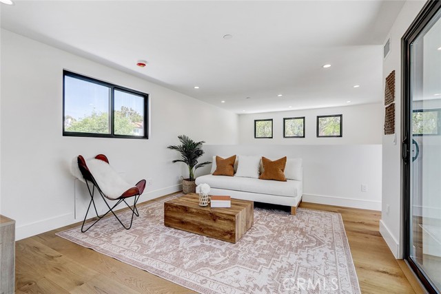 Detail Gallery Image 36 of 44 For 2005 Mathews Ave a,  Redondo Beach,  CA 90278 - 4 Beds | 5 Baths