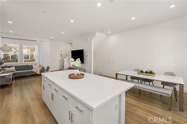 Detail Gallery Image 10 of 34 For 935 E Mason Ln #52,  Anaheim,  CA 92805 - 2 Beds | 2/1 Baths