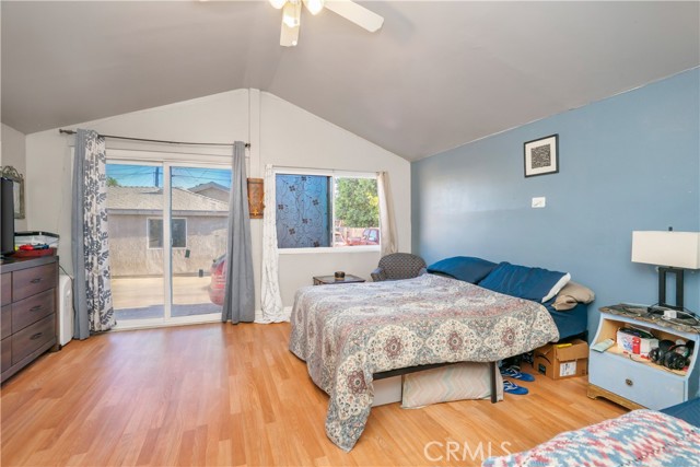 Detail Gallery Image 9 of 26 For 11936 Neenach, Sun Valley,  CA 91352 - 6 Beds | 3 Baths