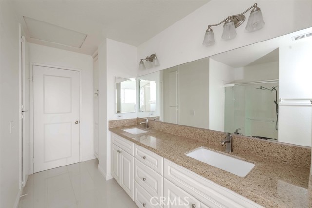 Detail Gallery Image 12 of 15 For 840 Whitewater Dr, Fullerton,  CA 92833 - 1 Beds | 1/1 Baths