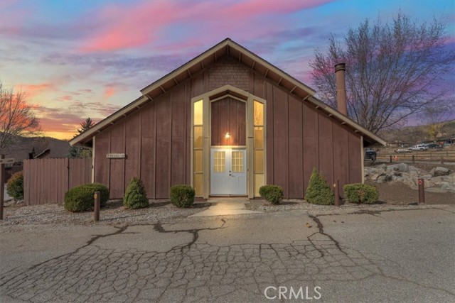 Detail Gallery Image 1 of 34 For 2 Village Ln, Tehachapi,  CA 93561 - 2 Beds | 2 Baths