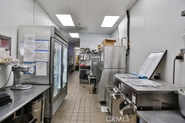 15606 brookhurst, Westminster CA: https://media.crmls.org/medias/08babe22-031d-4474-bb99-02ac280f1cec.jpg