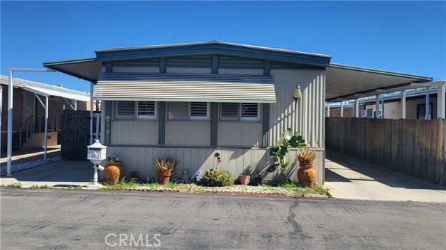 Detail Gallery Image 2 of 21 For 20652 Lassen St #114,  Chatsworth,  CA 91311 - 2 Beds | 2 Baths