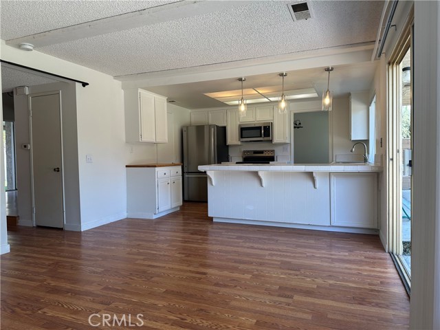 Detail Gallery Image 9 of 31 For 28825 Barragan St, Agoura Hills,  CA 91301 - 4 Beds | 2/1 Baths