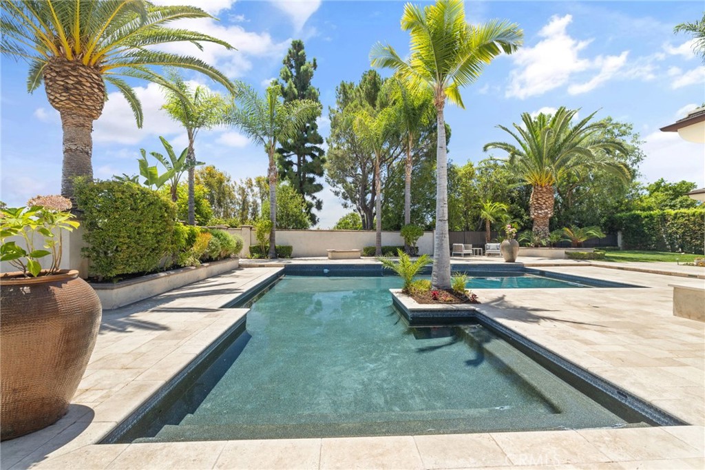 08bc71b1 548c 476d Bd3c 120690a35548