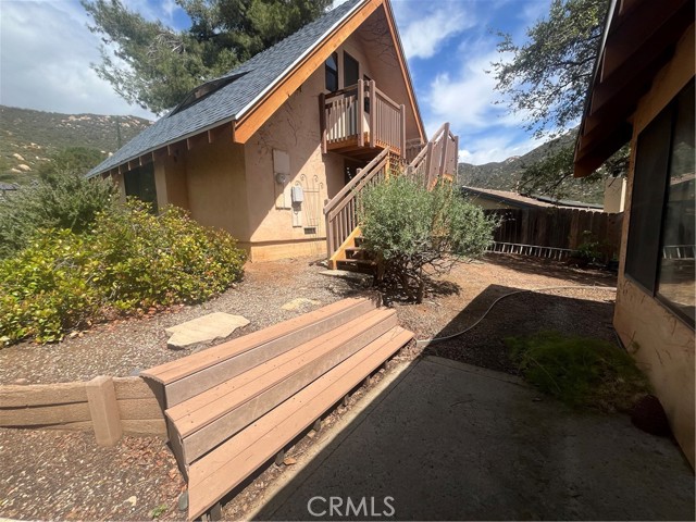 16741 Georgios Way, Ramona CA: https://media.crmls.org/medias/08bce0c1-c5a2-43dc-b686-e7f7afbd6f96.jpg