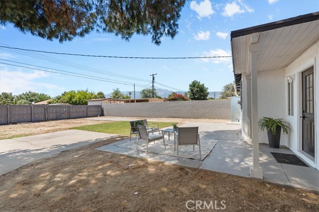 8316 Reseda Avenue, Fontana CA: https://media.crmls.org/medias/08bd0cf3-c49a-4004-a633-ae367c0d664d.jpg