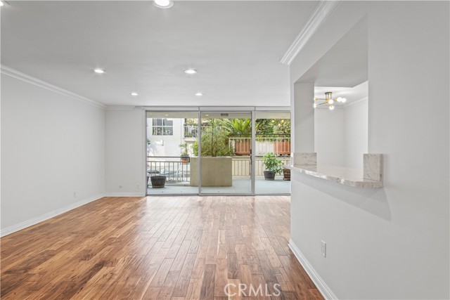 Detail Gallery Image 9 of 27 For 7260 Hillside Ave #105,  Los Angeles,  CA 90046 - 1 Beds | 2 Baths