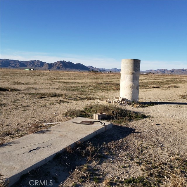 Detail Gallery Image 9 of 16 For 793 Locust Ave, Lucerne Valley,  CA 92356 - – Beds | – Baths