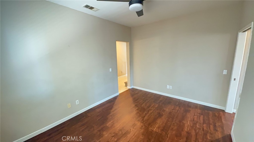 https://media.crmls.org/medias/08be965a-3382-44e1-a7a6-d93b26db9933.jpg?preset=X-Large