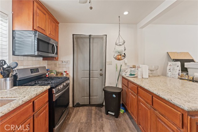 Detail Gallery Image 3 of 12 For 944 S Russelee Dr, West Covina,  CA 91790 - 2 Beds | 1 Baths