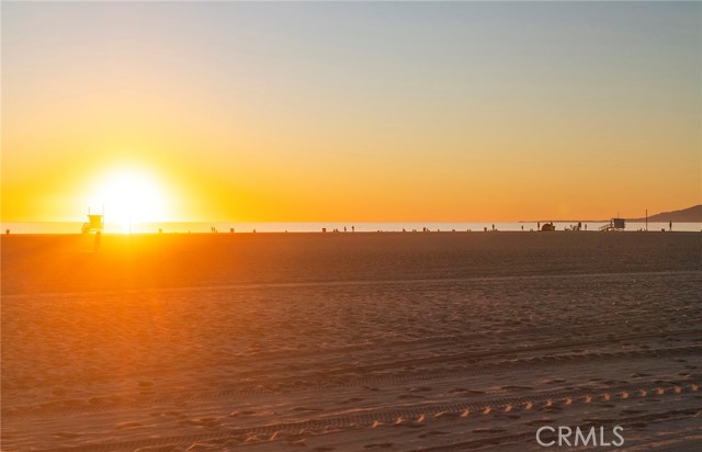 1313 Palisades Beach Road photo 20