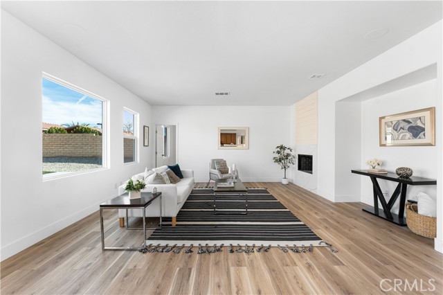 Detail Gallery Image 16 of 69 For 37920 Pisces Cir, Palmdale,  CA 93552 - 5 Beds | 4 Baths