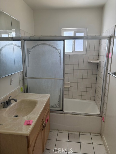 25601 Crenshaw Boulevard, Torrance CA: https://media.crmls.org/medias/08c09aa6-515e-4adb-a2c2-a73033552ca9.jpg