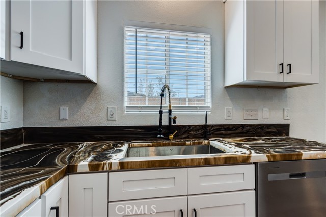 6548 Quail Spring Avenue, 29 Palms CA: https://media.crmls.org/medias/08c0f416-7563-421a-a922-1b4869a53f21.jpg