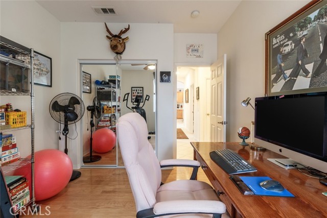 4108 Club Vista Drive, Palmdale CA: https://media.crmls.org/medias/08c1c252-3f3a-4312-a89b-ade8d4201cd8.jpg