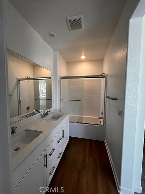 Detail Gallery Image 10 of 27 For 2557 E Lincoln Paseo, Ontario,  CA 91762 - 4 Beds | 4 Baths