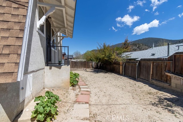 Detail Gallery Image 22 of 32 For 6628 Ivins Dr, Frazier Park,  CA 93225 - 3 Beds | 2 Baths