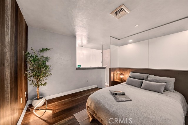 3810 Wilshire Boulevard, Los Angeles CA: https://media.crmls.org/medias/08c2a576-b0ac-4dcf-a192-6932c4e5a722.jpg