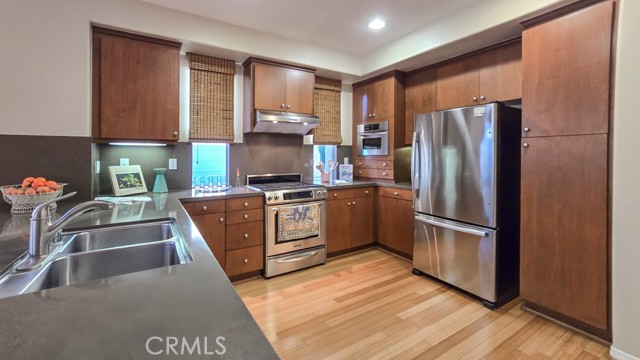 Detail Gallery Image 7 of 55 For 600 Asbury, Claremont,  CA 91711 - 3 Beds | 3 Baths