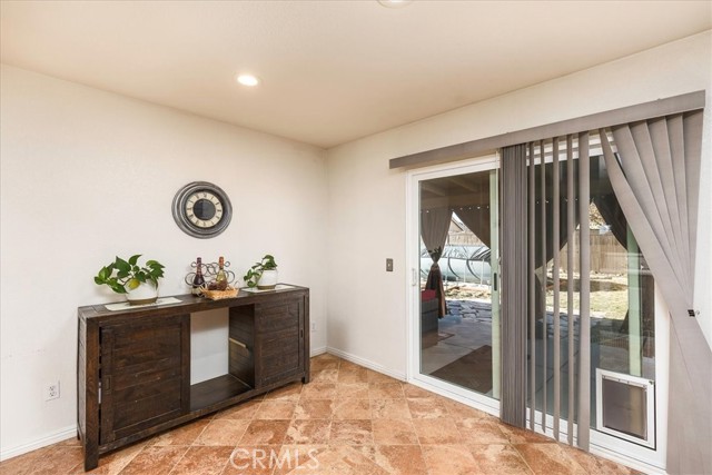 Detail Gallery Image 7 of 28 For 13808 Brynwood St, Victorville,  CA 92392 - 3 Beds | 2 Baths