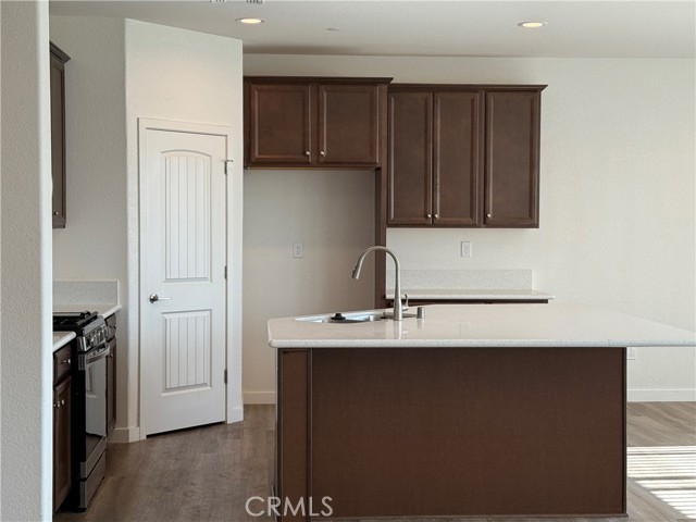 1858 Morro Court, Los Banos CA: https://media.crmls.org/medias/08c45a57-bf62-46f4-a525-c2016263b5d5.jpg