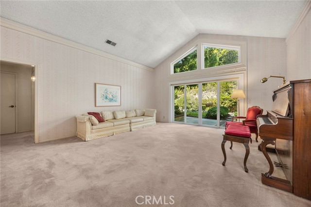 5409 Willowick Circle, Anaheim Hills CA: https://media.crmls.org/medias/08c49a5d-e0a5-44a3-85cf-9ba37bebc5d0.jpg