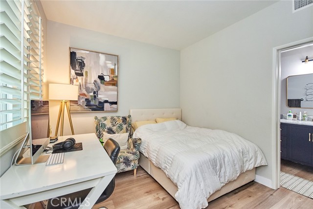 Detail Gallery Image 7 of 32 For 89 Liberty St, Tustin,  CA 92782 - 3 Beds | 3/1 Baths