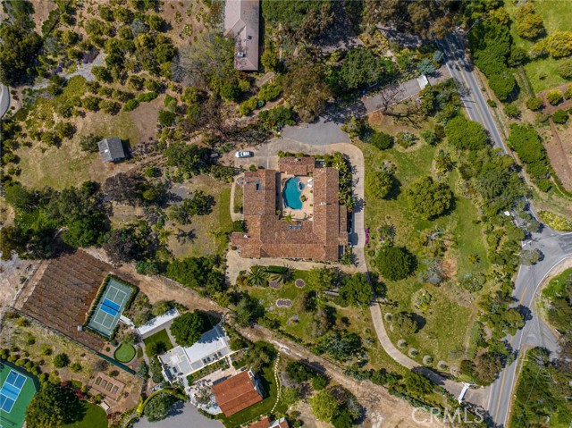 17716 Via De Fortuna, Rancho Santa Fe CA: https://media.crmls.org/medias/08c5640a-bf04-4c66-bdfa-77a22ed48ee1.jpg