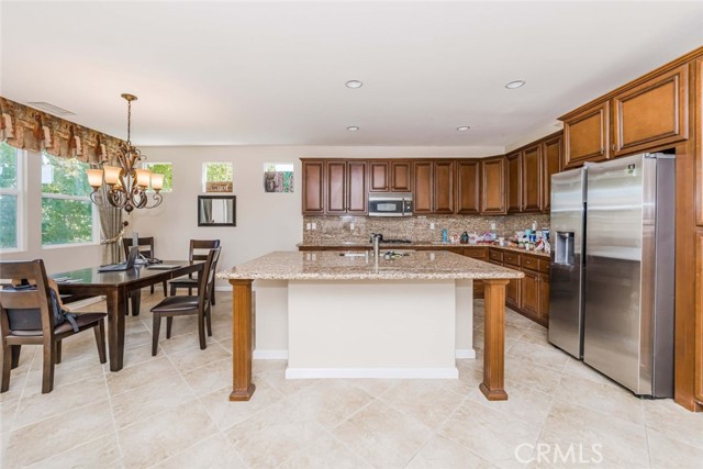 Detail Gallery Image 4 of 28 For 8834 Cuyamaca St, Corona,  CA 92883 - 2 Beds | 2/1 Baths