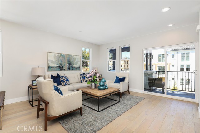 6 Oakmont Street, Phillips Ranch CA: https://media.crmls.org/medias/08c63c9b-6258-4106-a538-ff413d48afb3.jpg