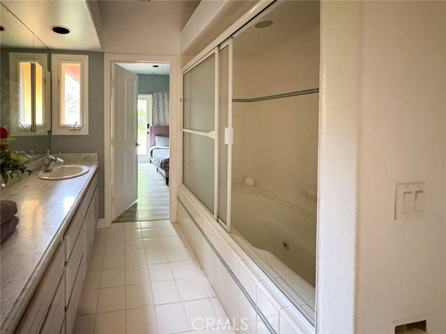 45700 Adler Lane, Temecula CA: https://media.crmls.org/medias/08c66b35-e952-4225-9154-11c353757f67.jpg