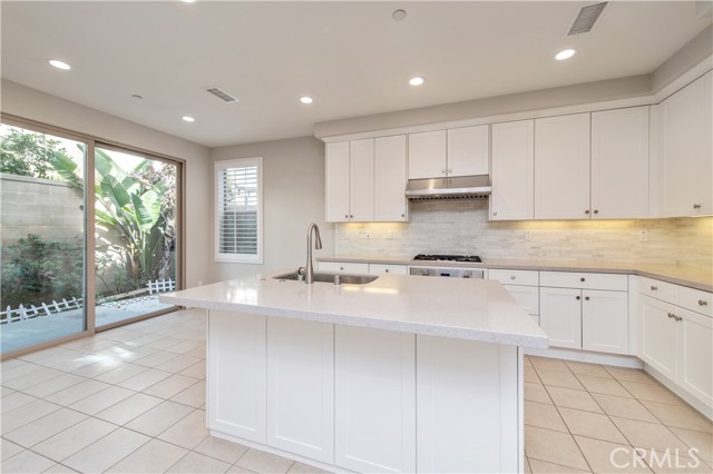 Detail Gallery Image 9 of 24 For 143 Augustine, Irvine,  CA 92618 - 3 Beds | 2/1 Baths