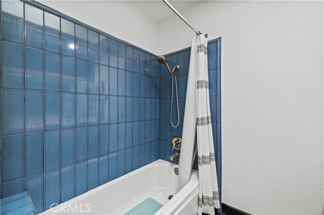 26175 Montolla Lane, Valencia CA: https://media.crmls.org/medias/08c6b625-639a-4f25-8d5c-0909c3688baa.jpg